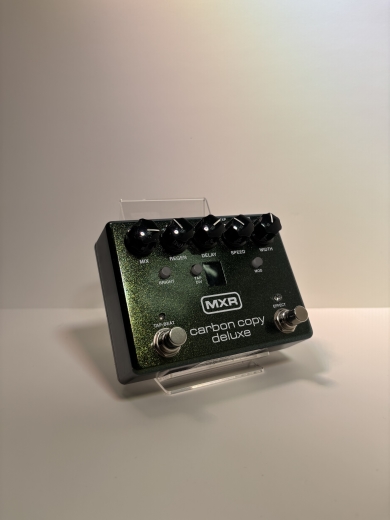 MXR Carbon Copy Deluxe Analog Delay Pedal | Long & McQuade MXR Carbon Copy Deluxe Analog Delay Pedal | Long & McQuade